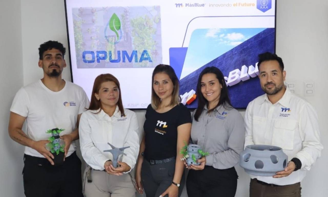 El equipo de MasBlue Global Health, creador de Opuma.