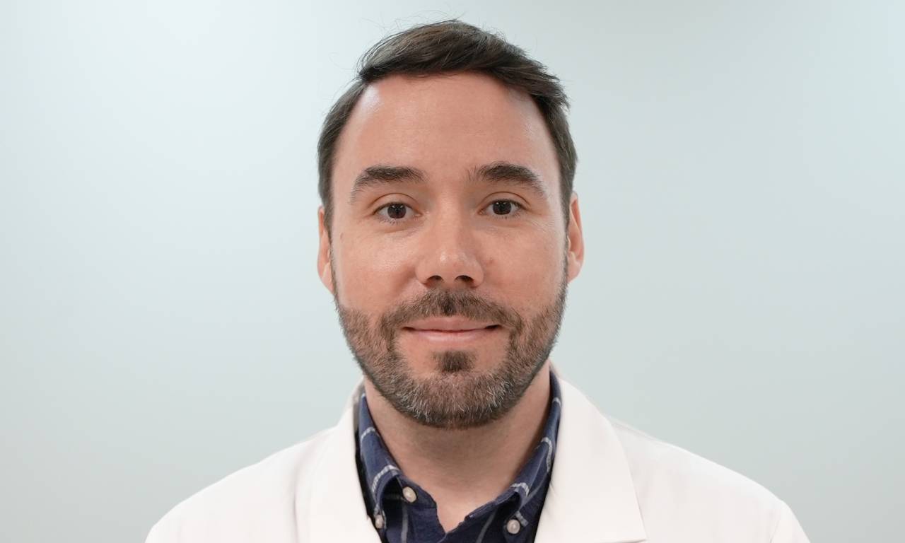 Julián Varas, CEO y fundador de C1DO1, médico cirujano y máster in Health Science Research, mención en Simulación de la Pontificia Universidad Católica de Chile.
