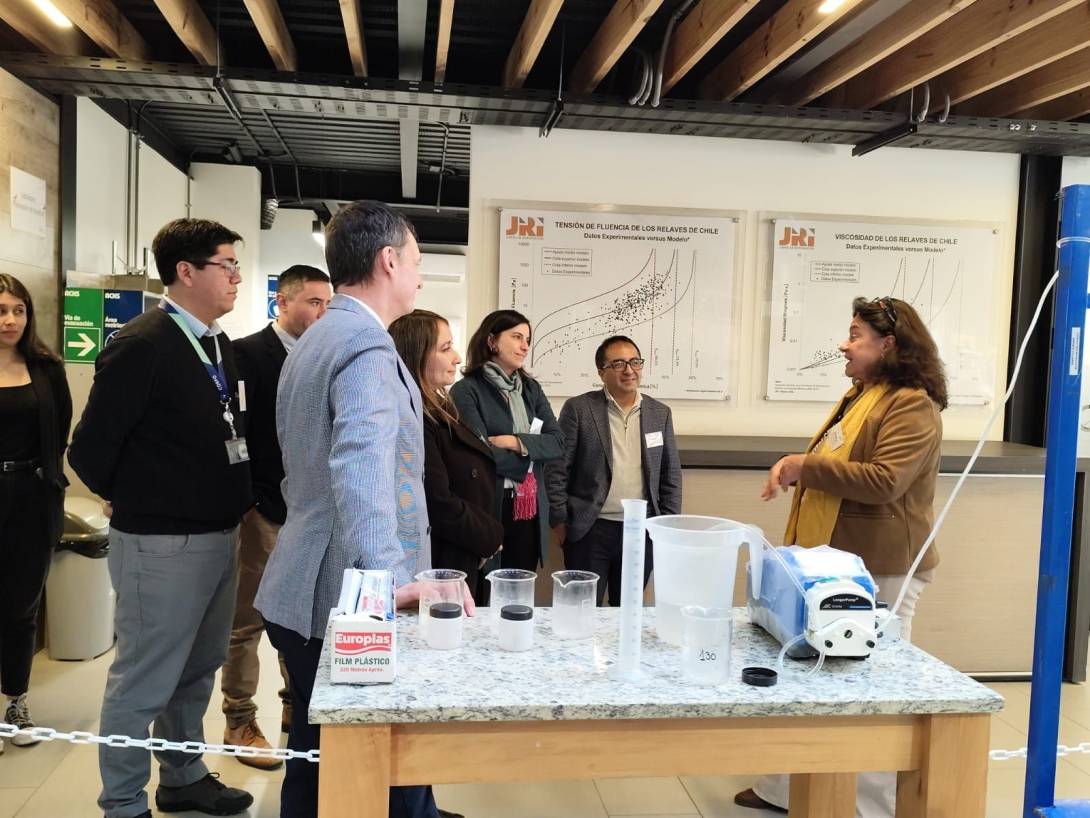 El Centro de Investigación en Minería Sustentable ha desarrollado proyectos enfocados en mejorar la eficiencia hídrica y energética de los procesos mineros.